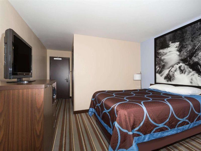 Super 8 By Wyndham Longmont/twin Peaks 2* Longmont