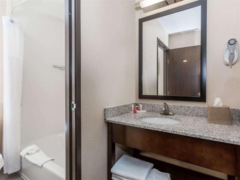 Super 8 By Wyndham Longmont/twin Peaks 2*