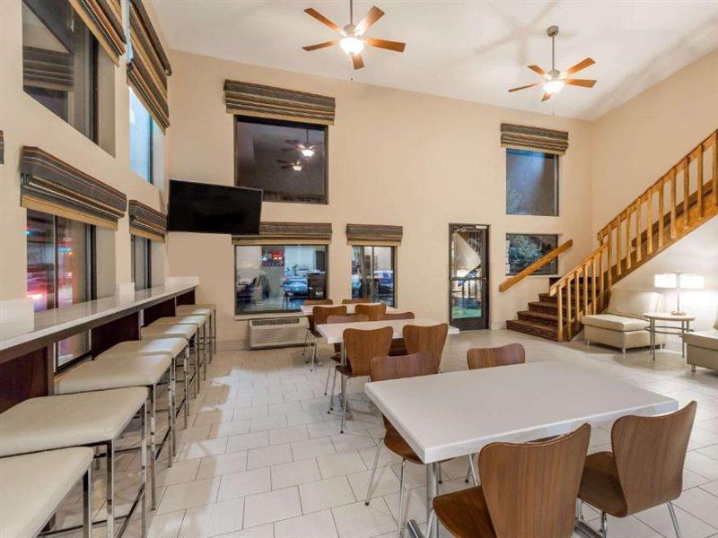Hotel Super 8 By Wyndham Longmont/twin Peaks Longmont
