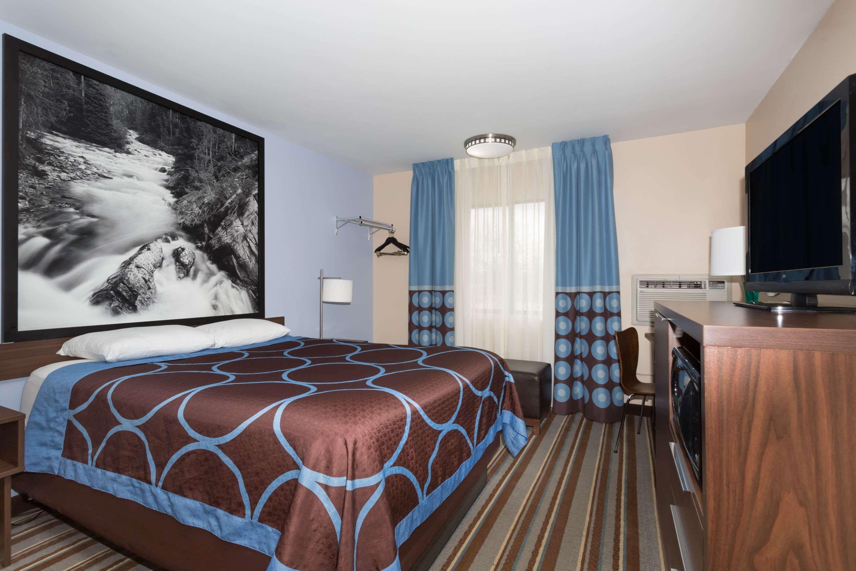 Hotel Super 8 By Wyndham Longmont/twin Peaks 2*