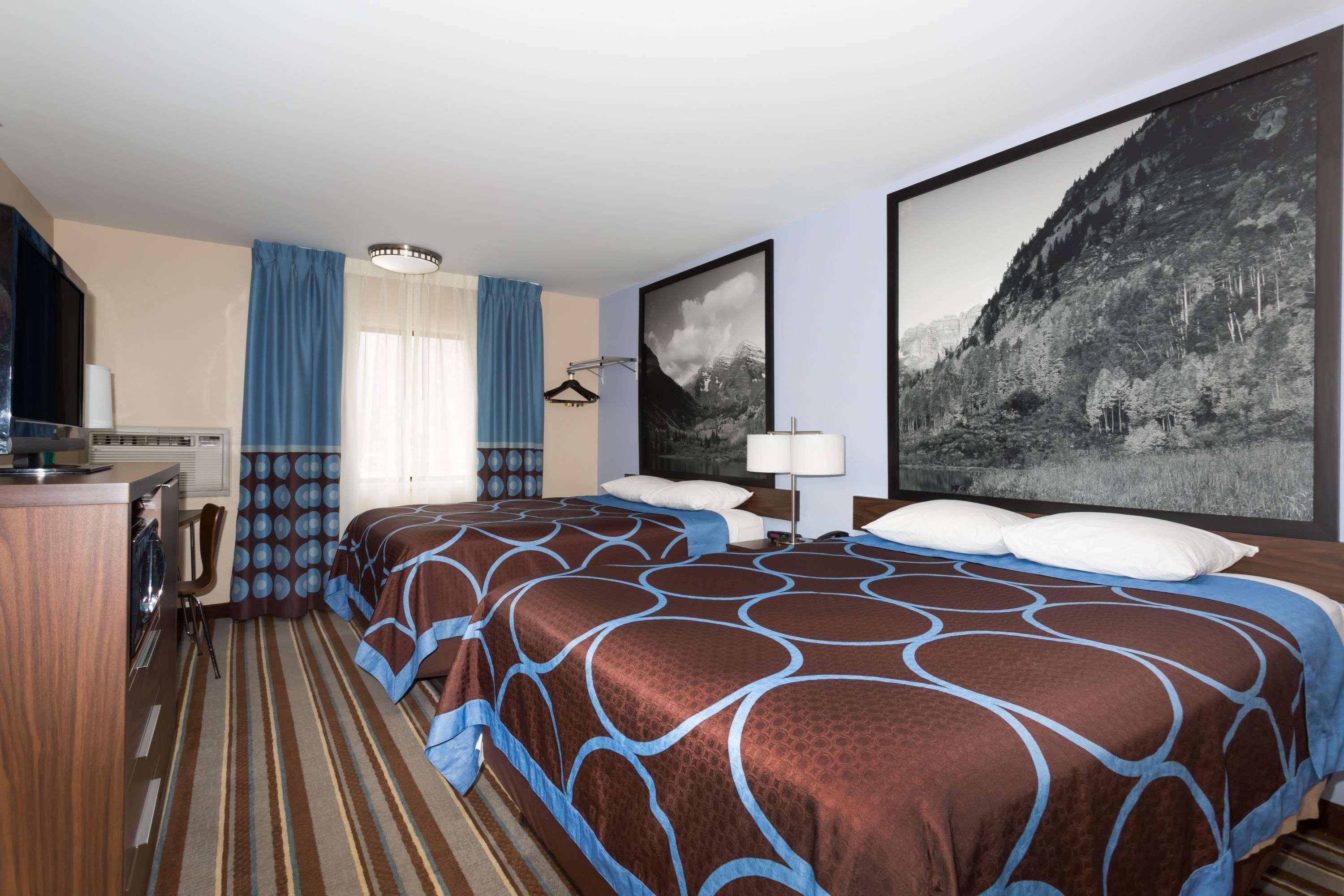 Hotel Super 8 By Wyndham Longmont/twin Peaks Longmont