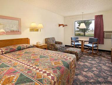 Hotel Super 8 By Wyndham Longmont/twin Peaks Longmont