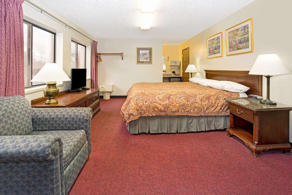 Super 8 By Wyndham Longmont/twin Peaks 2* Longmont
